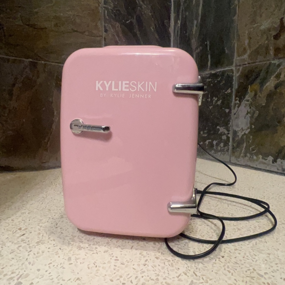 Kylie Skin mini cosmetic refrigerator